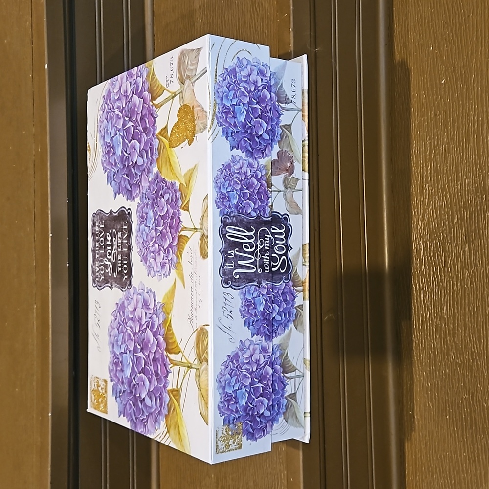 Tri Coastal Storage Keepsake Box w/ Magnetic Lid